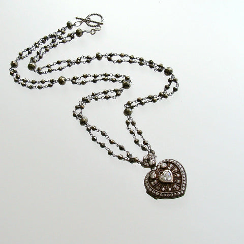 #3 Saint Esprit Paste Hear Locket Necklace Set
