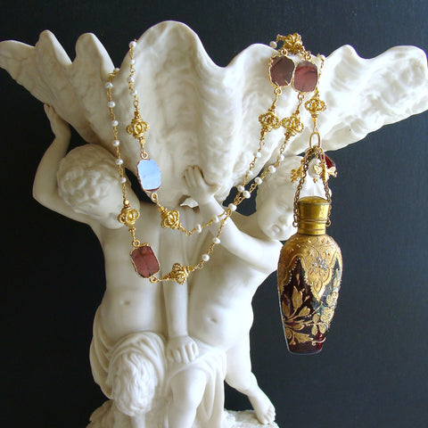 3-garnette-necklace-pearls-garnet-slices-moser-scent-bottle