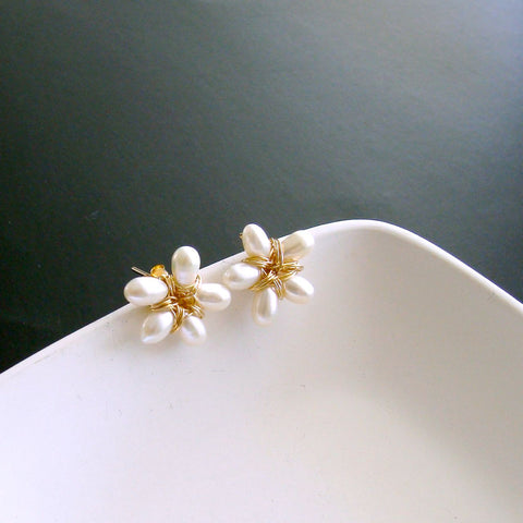 #1 Tippi Post Earrings - Freshwater Pearl Flower Earrings