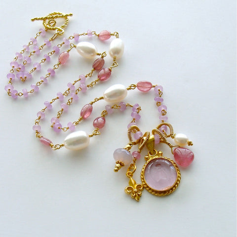 #1 Peu d’Abelle II Necklace - Bee Intaglio Pendant Orchid Chalcedony Pink Sapphires